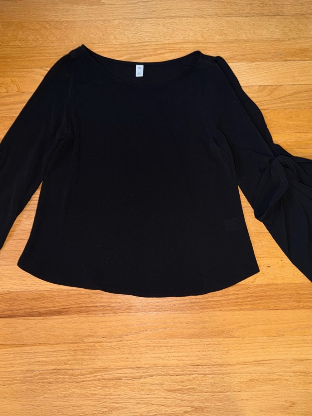 BP Women's Black Long-Sleeve Tie-Sleeve Top